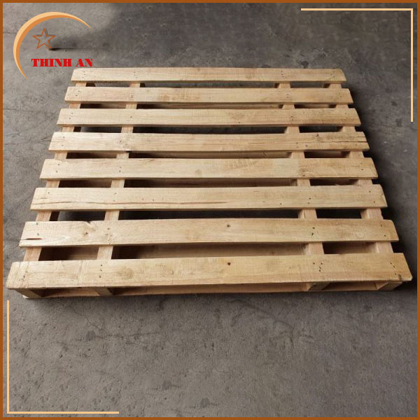 Pallet gỗ thông